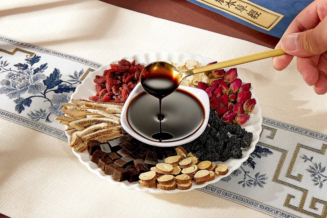 宫廷古法膏滋的百年秘密被他曝光! 宫廷古法膏滋的百年秘密被他曝光!