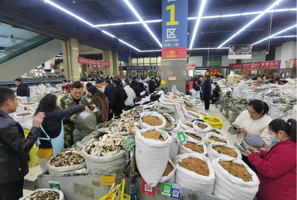 宫廷古法膏滋的百年秘密被他曝光! 宫廷古法膏滋的百年秘密被他曝光!